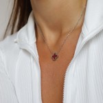 Naszyjnik damski bordowa koniczyna ze stali szlachetnej  